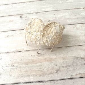 Vintage Wedding Tiara Headpiece Veil Band White Lace Pearl Design Formal Wear